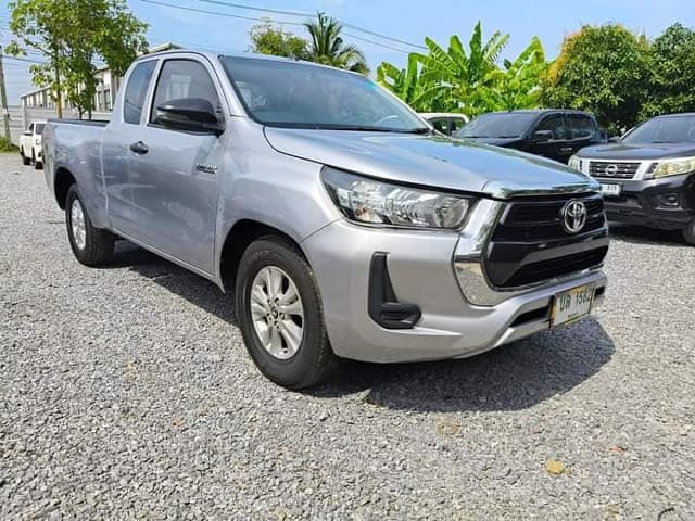 2021 TOYOTA Hilux