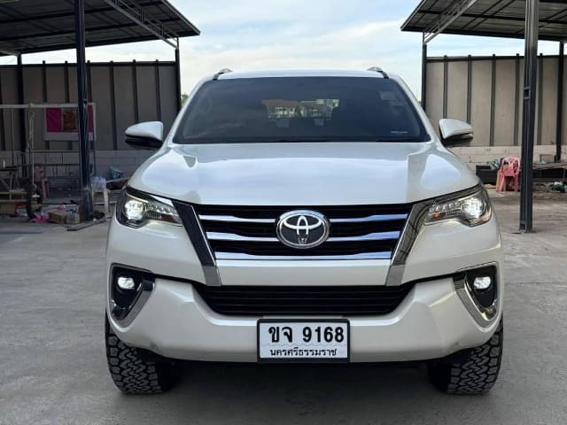 2018 TOYOTA Fortuner