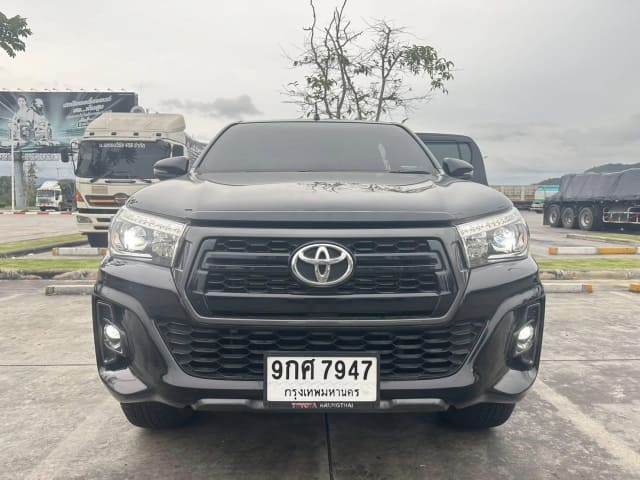 2020 TOYOTA Hilux