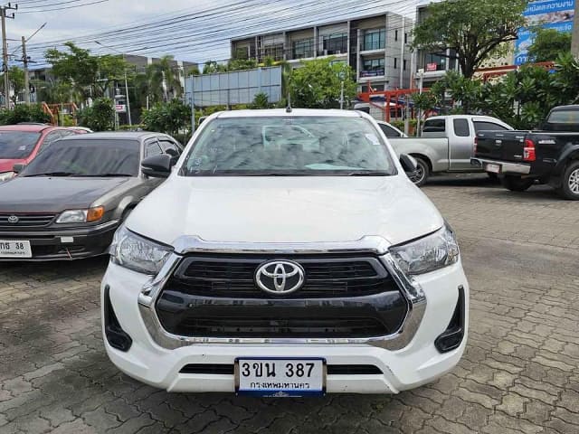 2022 TOYOTA Hilux