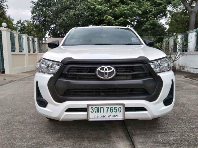 2020 TOYOTA Hilux