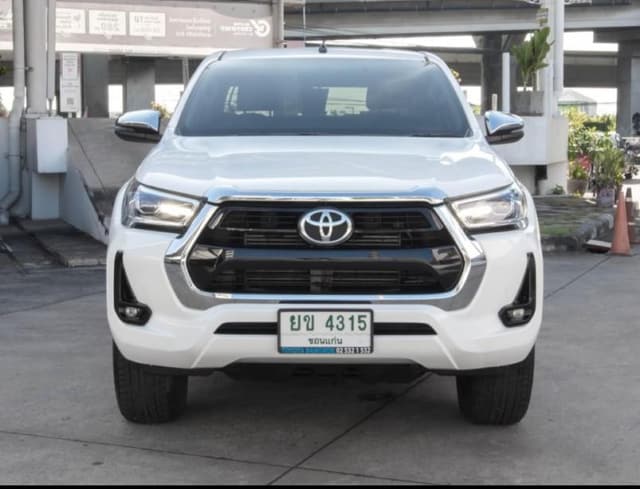 2022 TOYOTA Hilux