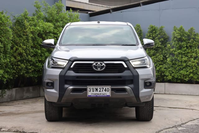 2022 TOYOTA Hilux