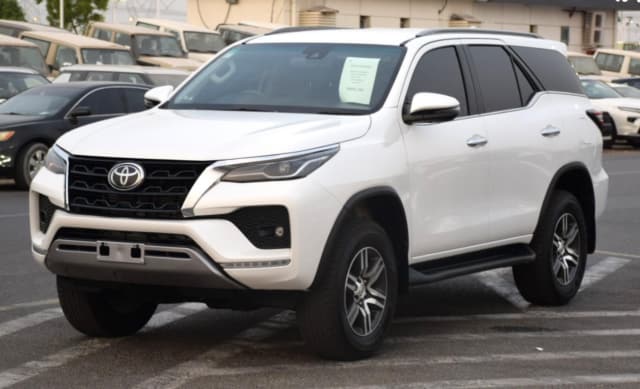 2023 TOYOTA Fortuner