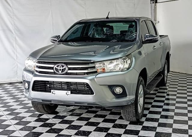 2017 TOYOTA Hilux