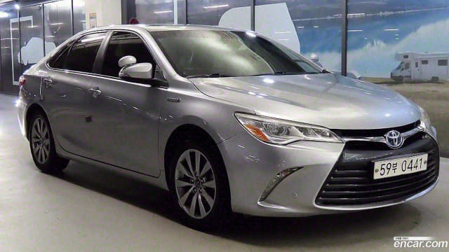 2017 TOYOTA Camry