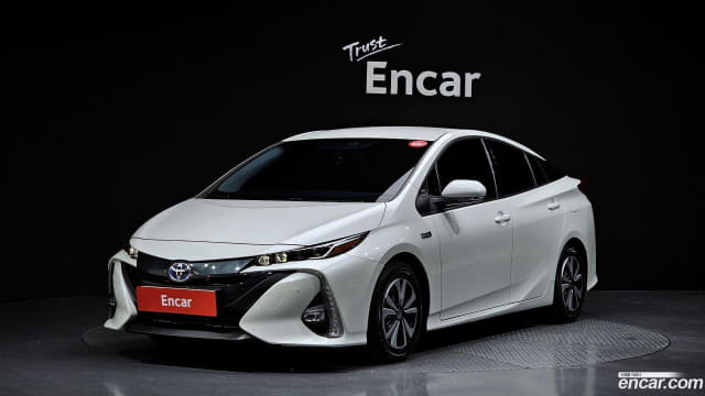 2017 TOYOTA Prius