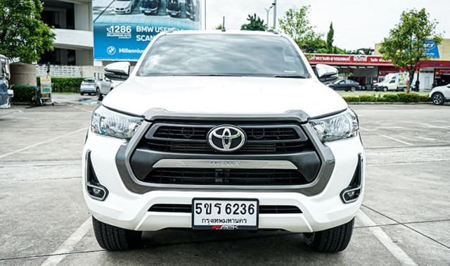 2021 TOYOTA Hilux