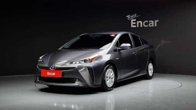 2019 TOYOTA Prius