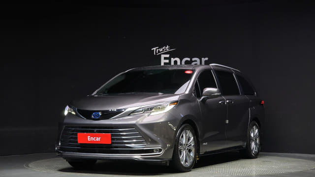 2021 TOYOTA Sienna