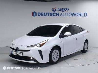 2022 TOYOTA Prius