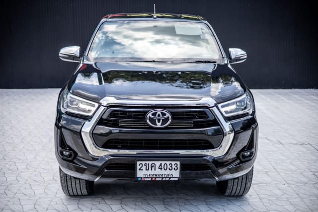 2021 TOYOTA Hilux