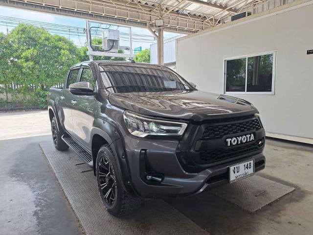 2021 TOYOTA Hilux