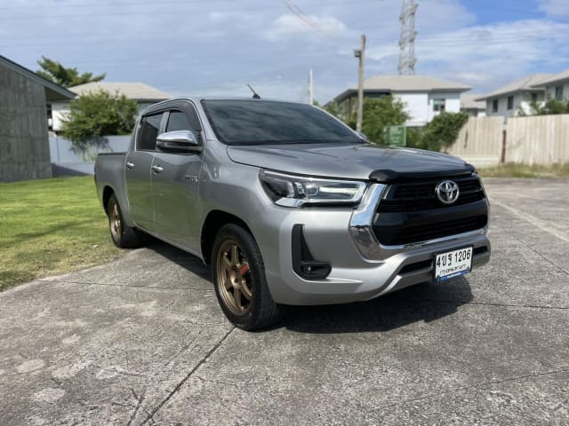 2021 TOYOTA Hilux