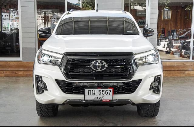 2020 TOYOTA Hilux