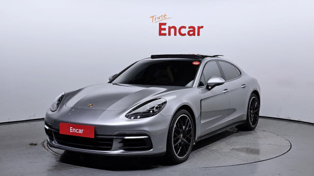2018 Porsche Panamera