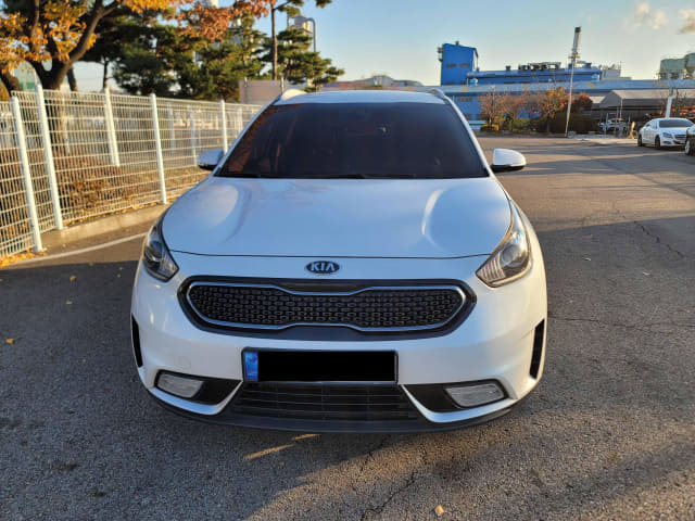 2016 KIA Niro