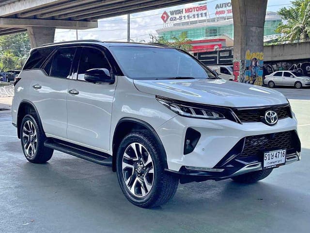 2021 TOYOTA Fortuner