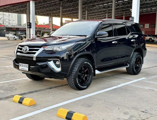 2020 TOYOTA Fortuner