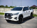 2020 TOYOTA Hilux