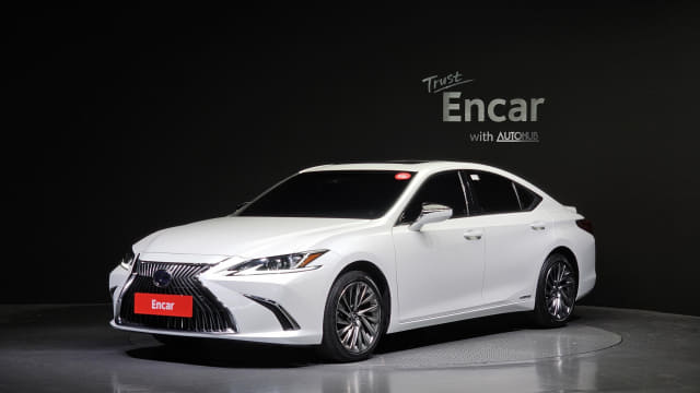 2021 LEXUS ES