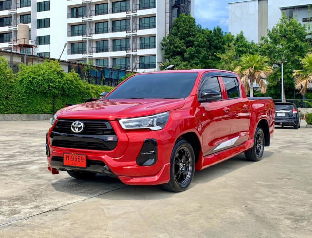 2023 TOYOTA Hilux