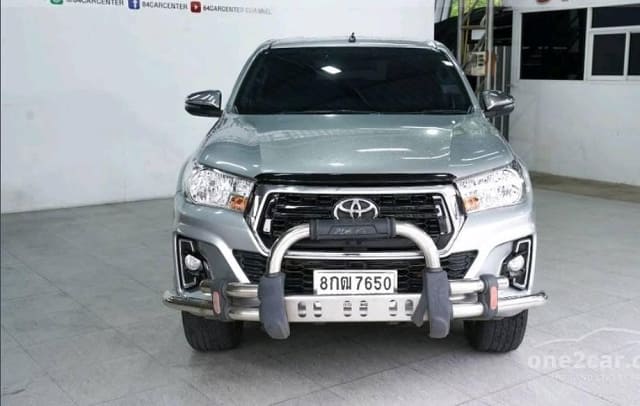 2019 TOYOTA Hilux