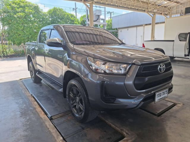 2020 TOYOTA Hilux