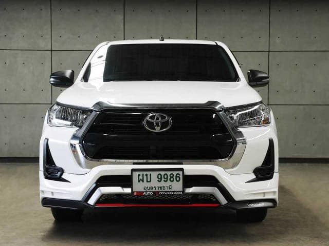 2023 TOYOTA Hilux