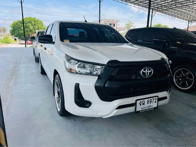 2020 TOYOTA Hilux