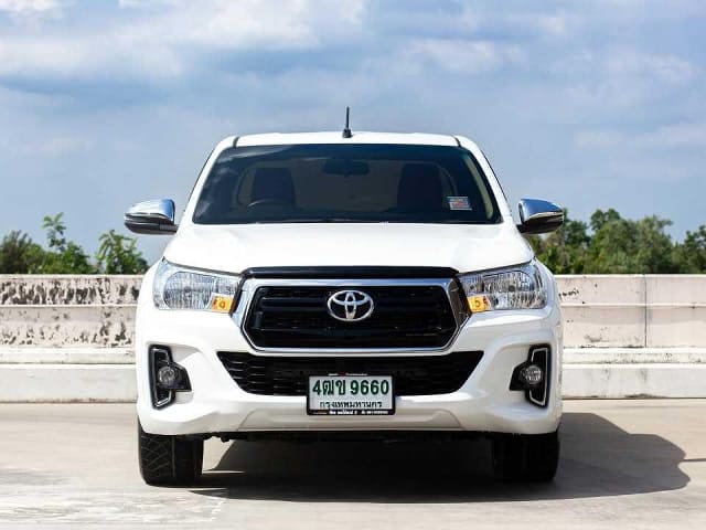 2019 TOYOTA Hilux