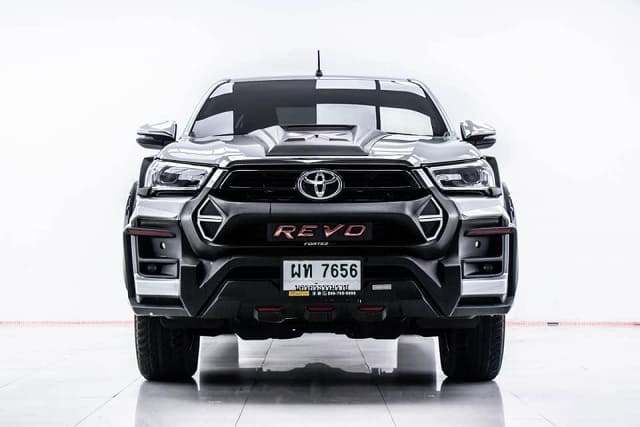 2022 TOYOTA Hilux