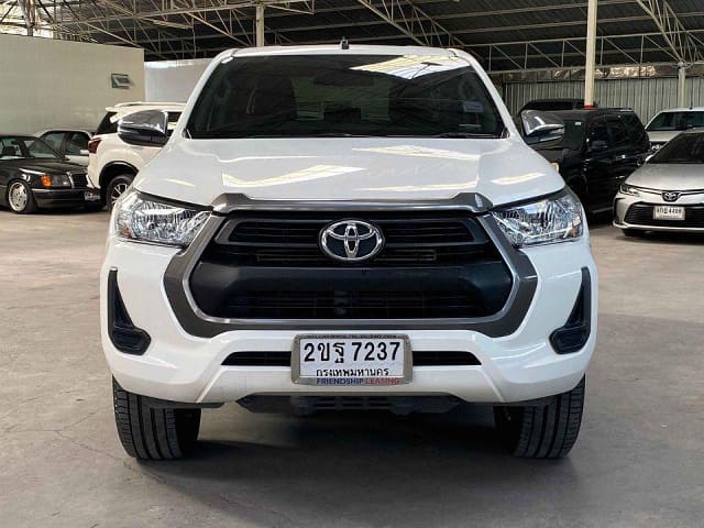 2021 TOYOTA Hilux