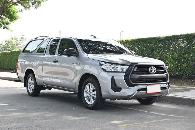 2020 TOYOTA Hilux