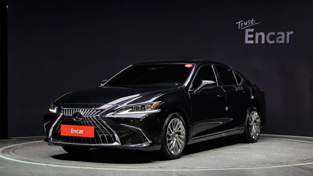 2023 LEXUS ES