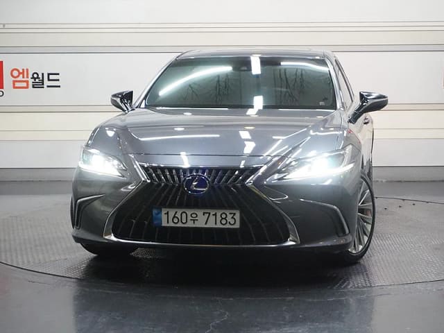 2023 LEXUS ES