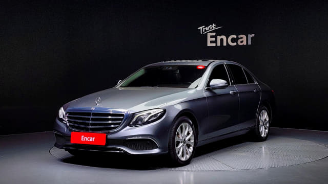 2019 MERCEDES-BENZ E-Class