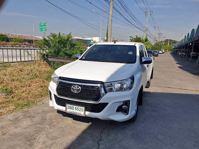 2020 TOYOTA Hilux