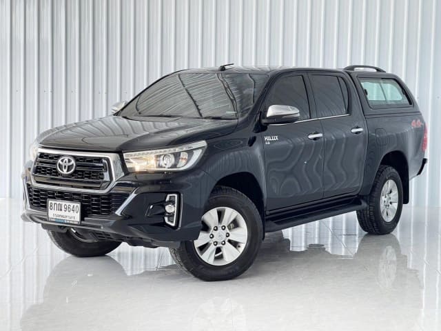 2019 TOYOTA Hilux