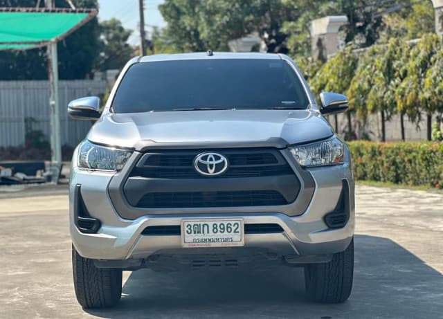 2020 TOYOTA Hilux