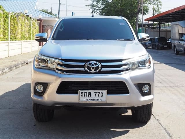 2017 TOYOTA Hilux