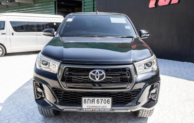 2019 TOYOTA Hilux