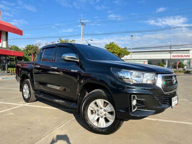 2019 TOYOTA Hilux