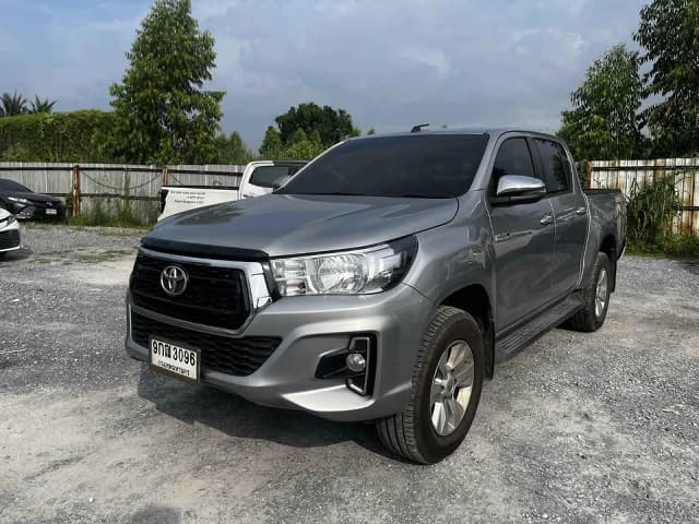 2019 TOYOTA Hilux, 