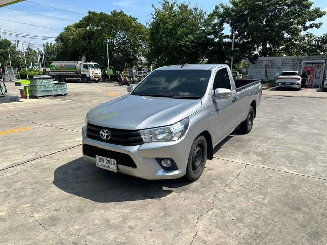 2019 TOYOTA Hilux