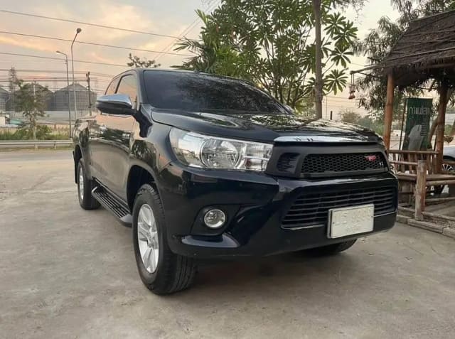 2017 TOYOTA Hilux