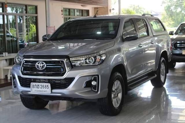 2019 TOYOTA Hilux