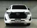 2023 TOYOTA Hilux