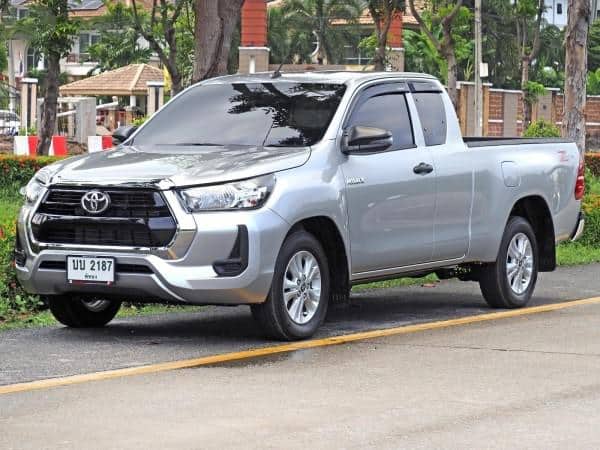 2024 TOYOTA Hilux, 