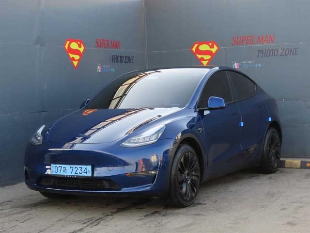 2022 TESLA Model Y